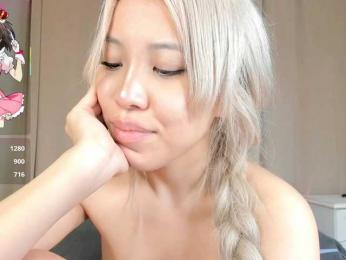AnzuKim — Bongacams recorded stream image, 17.12.2025 01:50