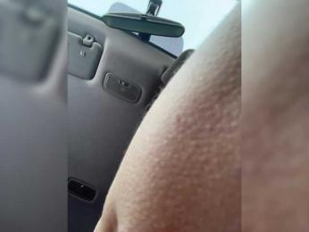 -Hennessy- — Bongacams recorded stream screenshot (17 Dec 2025)