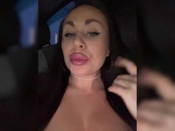 -Hennessy- — Bongacams recorded stream screenshot (17 Dec 2025)