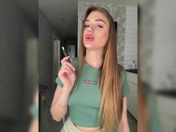 SweetyMia — Bongacams recorded stream screenshot (27 Feb 2025)