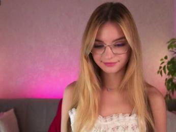 ilittleheart — Bongacams recorded stream image, 17.12.2025 13:50