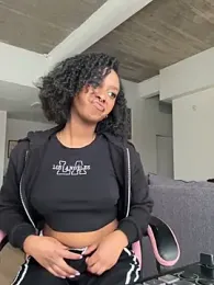 Your_Paris — Stripchat recorded stream image, 17.12.2025 17:50
