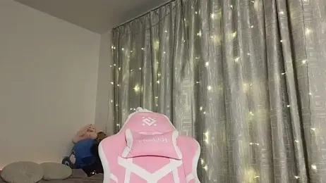 _eva_queen — Stripchat recorded stream image, 18.12.2025 13:30