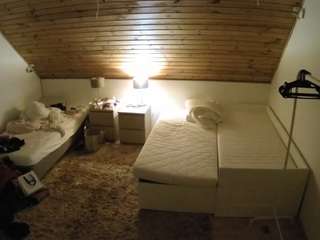 voyeurcam-julmodels-whitebed-2 — Camsoda recorded stream screenshot (15 Dec 2025)