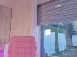 diamondt33n — Camsoda recorded stream image, 19.12.2025 08:00