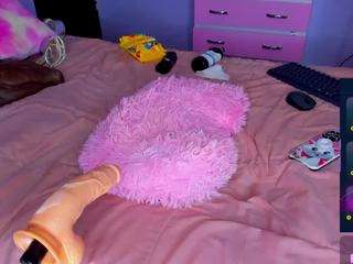 shaantall — Camsoda recorded stream image, 21.12.2025 11:10