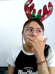 SofieLove_01 — Stripchat recorded stream image, 21.12.2025 08:20