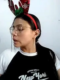 SofieLove_01 — Stripchat recorded stream image, 21.12.2025 08:20