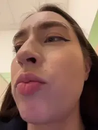 Holly_Play — Stripchat recorded stream image, 21.12.2025 16:10