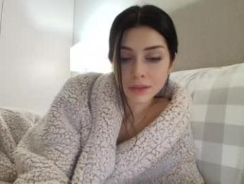 milla_bella — Chaturbate recorded stream screenshot (21 Dec 2025)