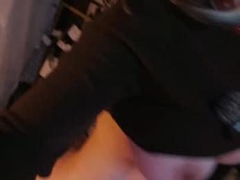 mollyflwers — Chaturbate recorded stream screenshot (22 Dec 2025)