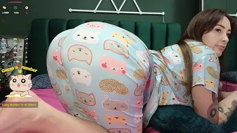 kimmie_meow — Stripchat recorded stream image, 22.12.2025 19:00