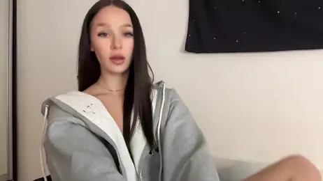 ur_molly — Stripchat recorded stream image, 23.12.2025 02:50
