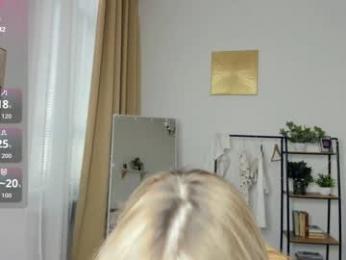 glossybabe_ — Chaturbate recorded stream image, 24.12.2025 07:40