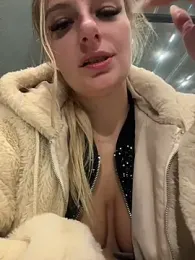 Betsy — Stripchat recorded stream image, 24.12.2025 15:10