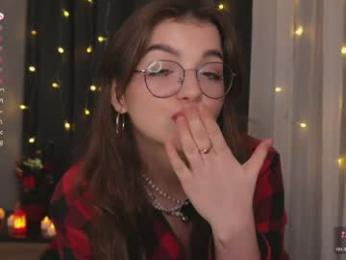 little_poetry — Chaturbate recorded stream image, 24.12.2025 20:30