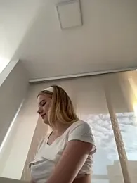 NicoleCut — Stripchat recorded stream image, 26.12.2025 11:00