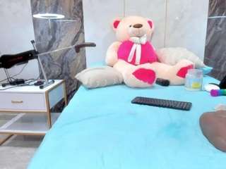 lenathompson — Camsoda recorded stream image, 28.02.2025 04:00