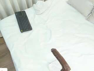 angie-roses — Camsoda recorded stream image, 27.12.2025 22:20
