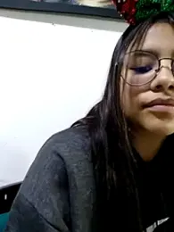 SofieLove_01 — Stripchat recorded stream image, 28.12.2025 07:50