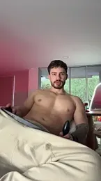 Valenthino_Salvatore — Stripchat recorded stream image, 28.12.2025 07:00