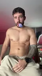 Valenthino_Salvatore — Stripchat recorded stream image, 28.12.2025 07:00