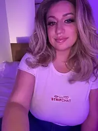 miamellycious — Stripchat recorded stream image, 31.12.2025 06:20