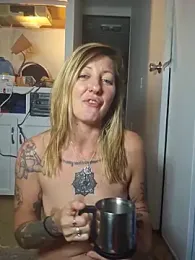 SheIsSomething — Stripchat recorded stream image, 01.01.2026 01:20