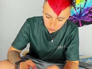 edwardtrans17 — Camsoda recorded stream screenshot (01 Jan 2026)