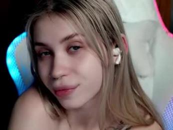 ho1yh01e — Chaturbate recorded stream image, 02.01.2026 18:30