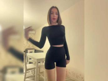 BabyDarii — Bongacams recorded stream screenshot (28 Feb 2025)