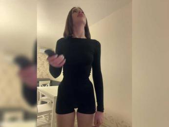 BabyDarii — Bongacams recorded stream screenshot (28 Feb 2025)