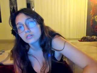 nataliepeterson — Camsoda recorded stream image, 04.01.2026 00:20