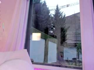 diamondt33n — Camsoda recorded stream image, 04.01.2026 08:30