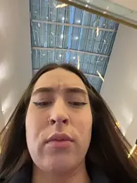 Holly_Play — Stripchat recorded stream image, 04.01.2026 12:00