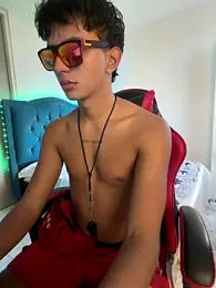 Leonarrrd_01 — Stripchat recorded stream screenshot (04 Jan 2026)