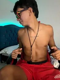 Leonarrrd_01 — Stripchat recorded stream screenshot (04 Jan 2026)