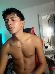 Leonarrrd_01 — Stripchat recorded stream screenshot (04 Jan 2026)