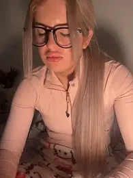 Holly-Glamour — Stripchat recorded stream image, 05.01.2026 06:40