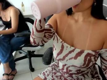 emillybrowm — Chaturbate recorded stream screenshot (05 Jan 2026)