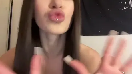 ur_molly — Stripchat recorded stream image, 07.01.2026 02:40