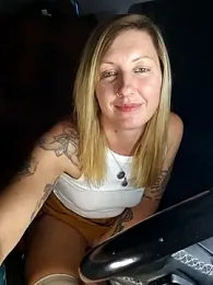 SheIsSomething — Stripchat recorded stream image, 08.01.2026 02:20