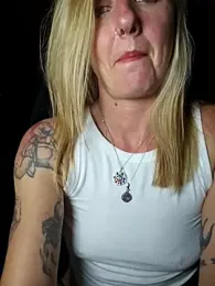 SheIsSomething — Stripchat recorded stream image, 08.01.2026 02:20