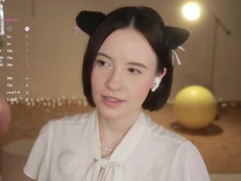 MissEssie — Bongacams recorded stream image, 08.01.2026 16:10