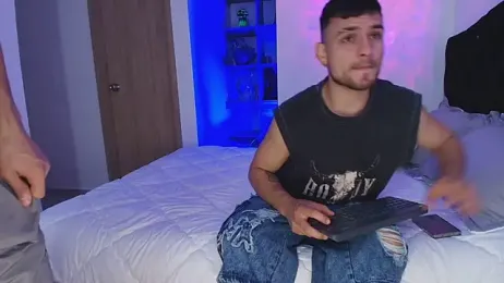 Two_sinzXX — Stripchat recorded stream image, 11.01.2026 17:30