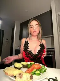 Alirawrz — Stripchat recorded stream screenshot (12 Jan 2026)