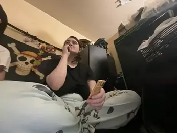 Snowbunnycake_131 — Stripchat recorded stream screenshot (13 Jan 2026)