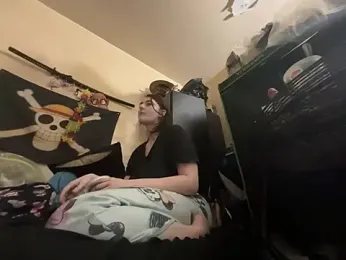 Snowbunnycake_131 — Stripchat recorded stream screenshot (13 Jan 2026)