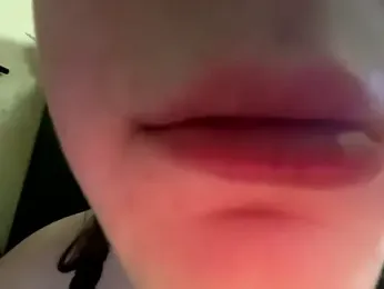 Snowbunnycake_131 — Stripchat recorded stream screenshot (13 Jan 2026)