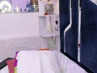 veronicaryan — Camsoda recorded stream image, 14.01.2026 11:50